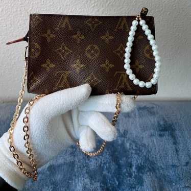 AUTHENTIC Louis Vuitton leather clutch bag monogr… - image 1