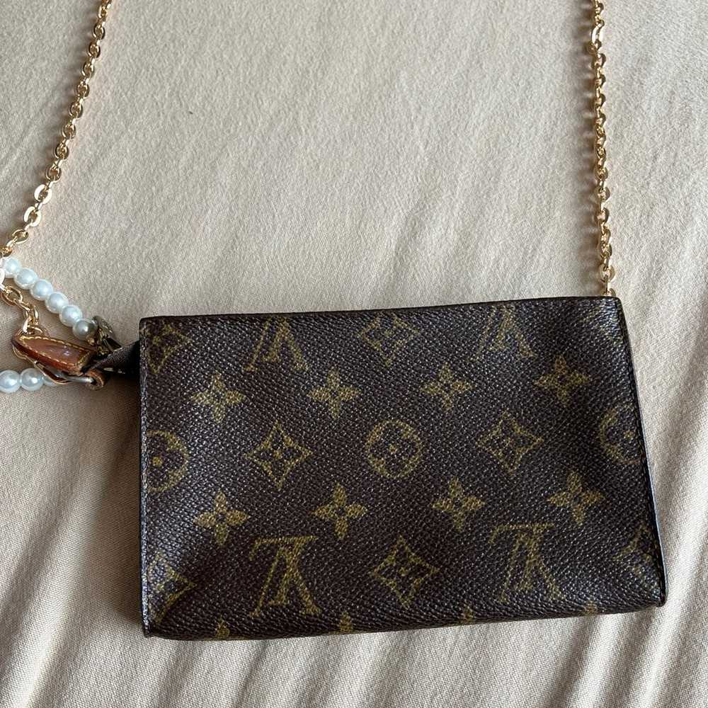 AUTHENTIC Louis Vuitton leather clutch bag monogr… - image 3
