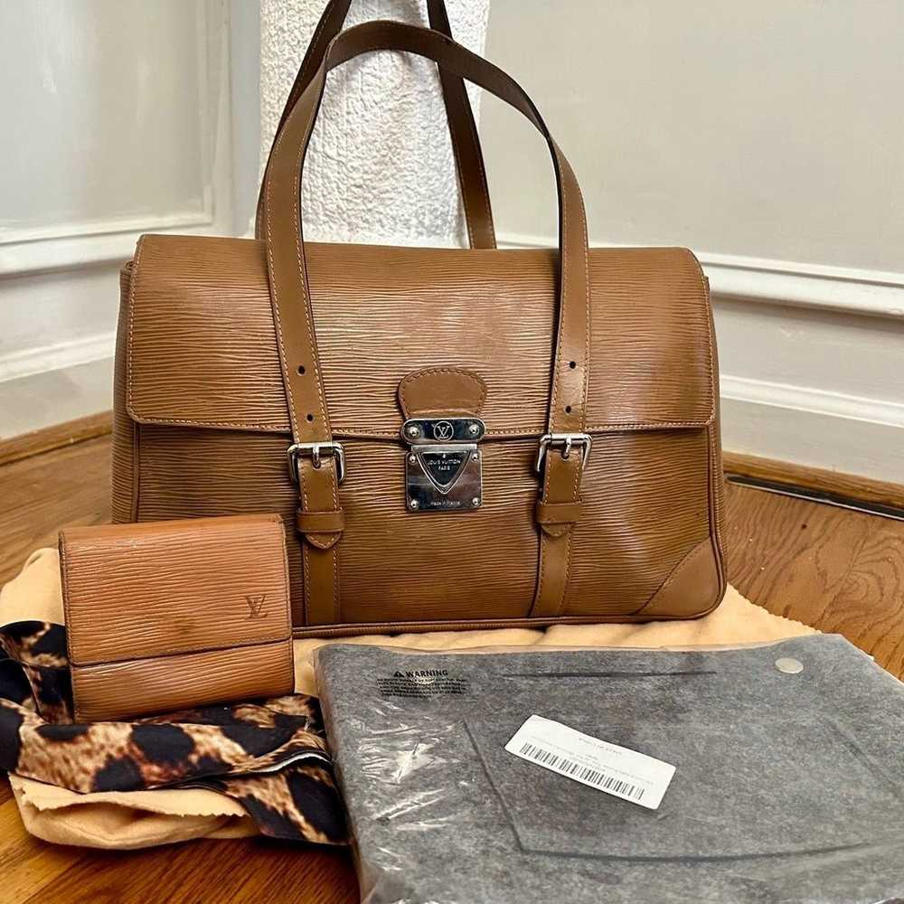 Authentic Louis Vuitton Segur MM Epi Shoulder bag… - image 2