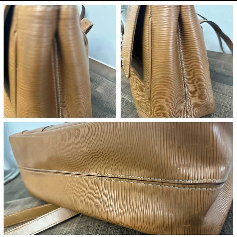 Authentic Louis Vuitton Segur MM Epi Shoulder bag… - image 4