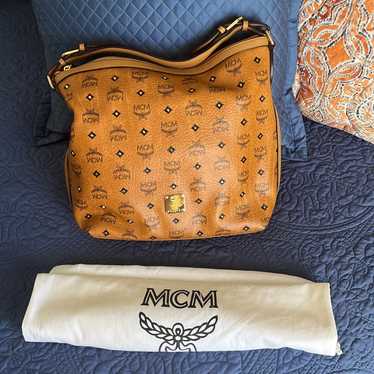 MCM Medium Aren VI Leather Boho Bag