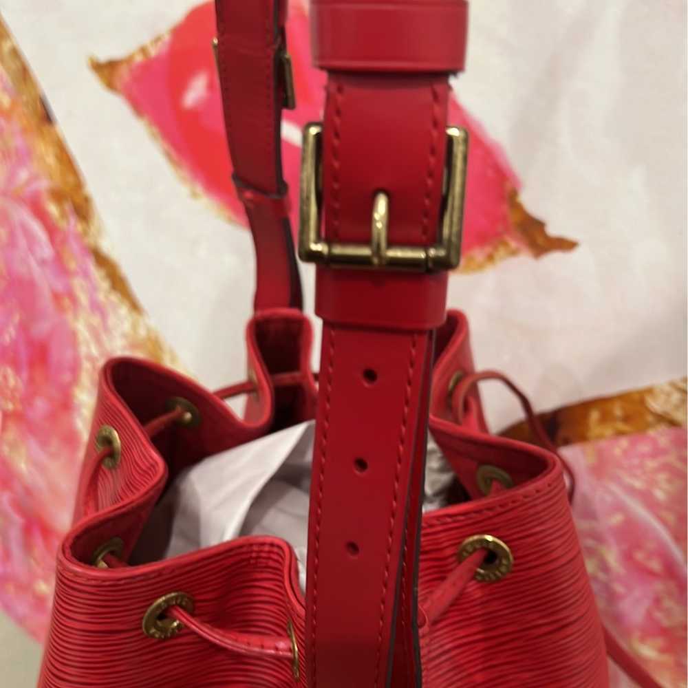 Louis Vuitton red epi noe - image 5