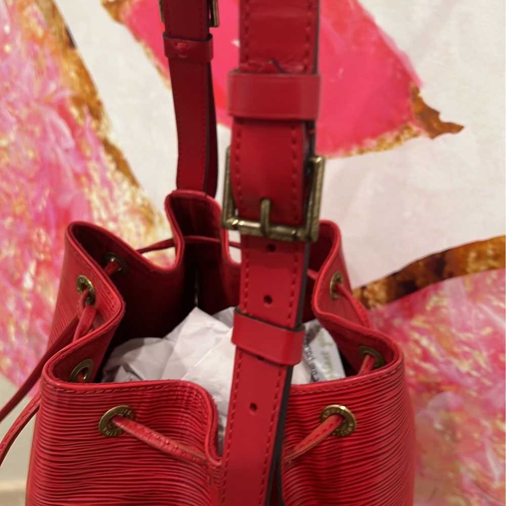 Louis Vuitton red epi noe - image 6
