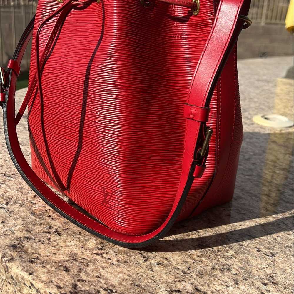 Louis Vuitton red epi noe - image 8