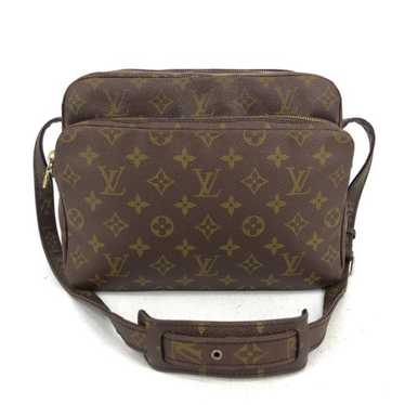 Auth Louis Vuitton canvas messenger bag