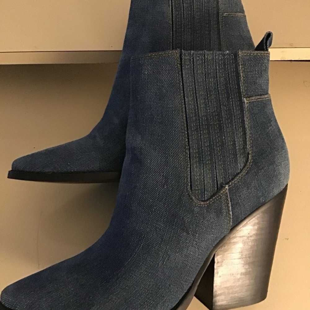 Kendall & Kylie women denim Chelsea boots US  7 E… - image 11