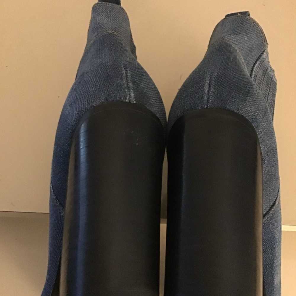Kendall & Kylie women denim Chelsea boots US  7 E… - image 8