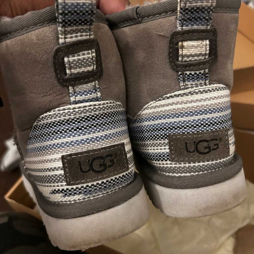 UGG - image 4