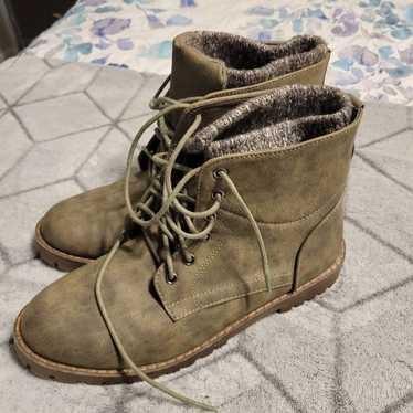 Womens Kinsey Boots