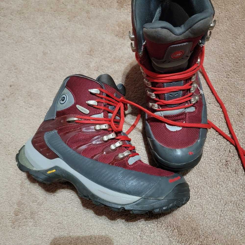 hiking boots - image 5