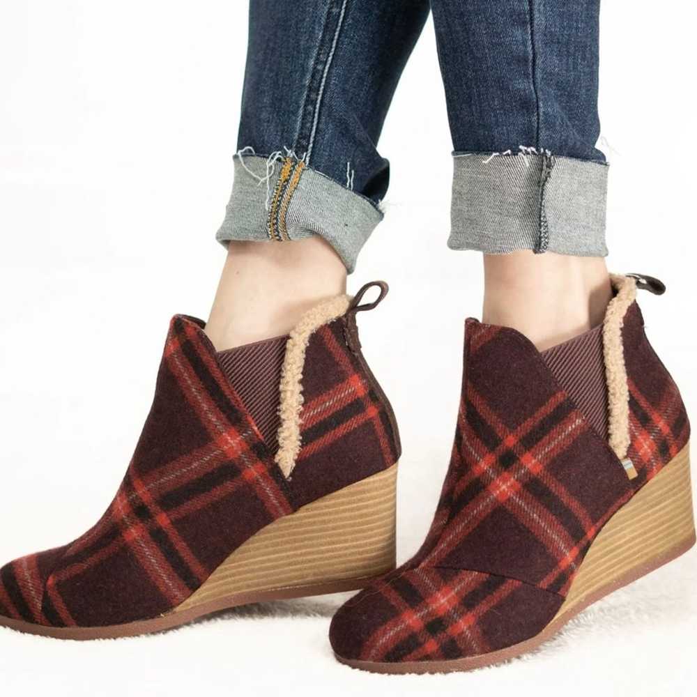 NEW TOMS Kelsey Booties Barn Red Earthy Plaid Wed… - image 2