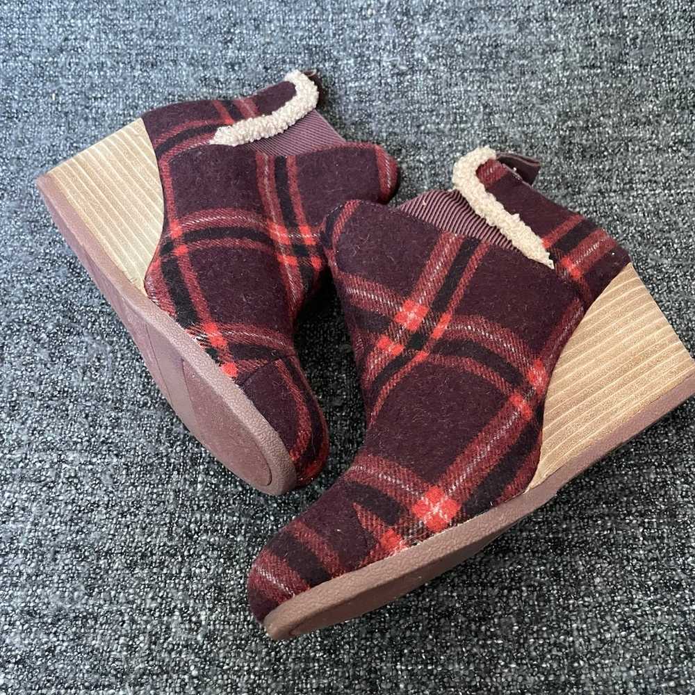 NEW TOMS Kelsey Booties Barn Red Earthy Plaid Wed… - image 7