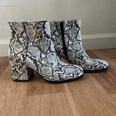 NEW. NEVER WORN. Faux Snakeskin Booties. - image 1