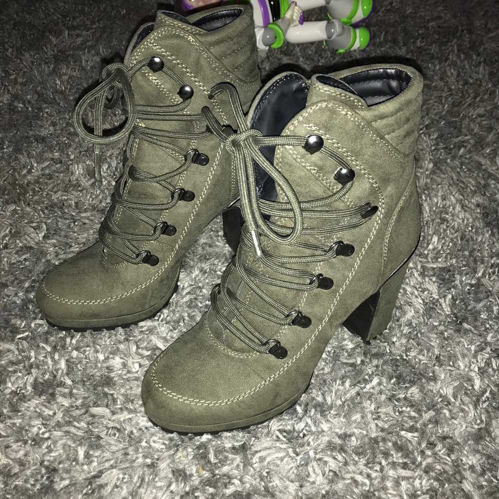 Woman’s DKNY Olive green boots