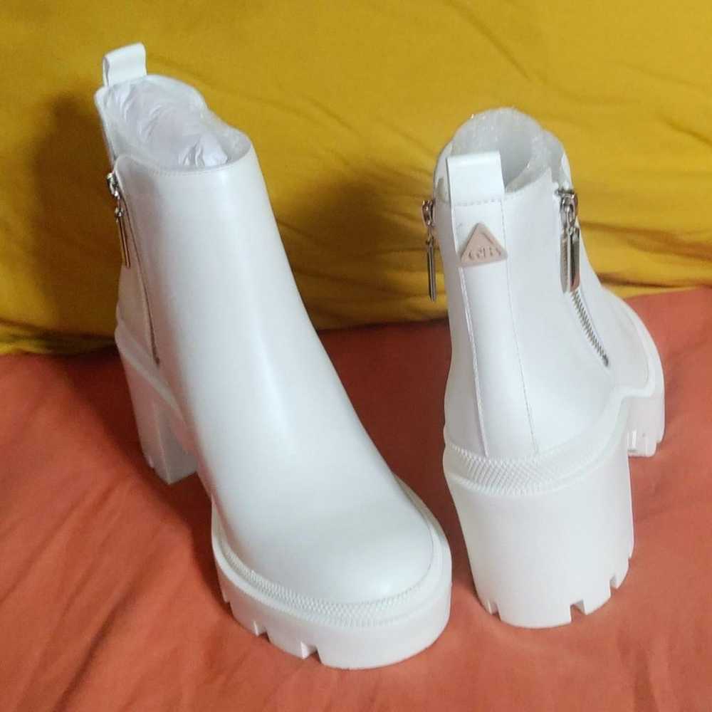 Gianni Bini white ankle boot with heel - image 3