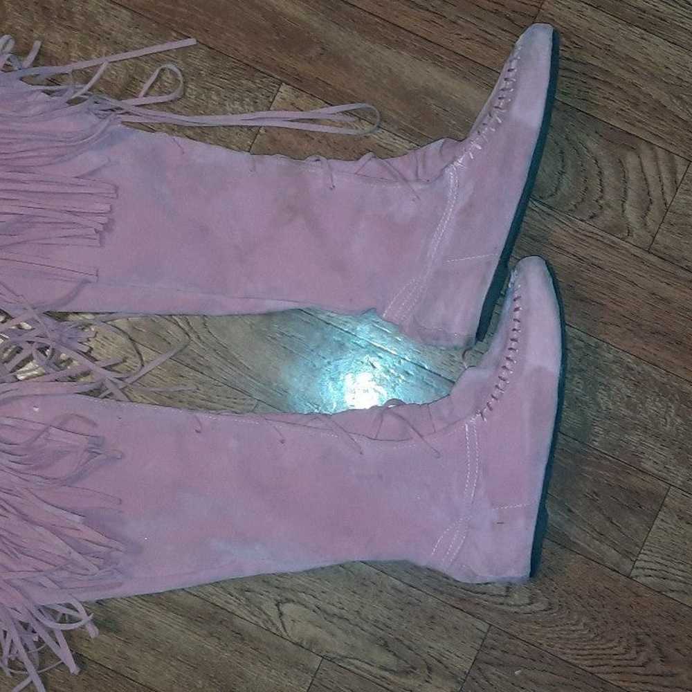 Pink suede knee-high fringe boots - image 3