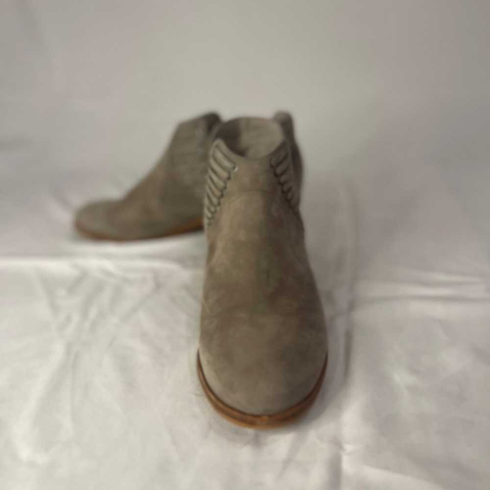 Vince Camuto VC Pevista Heel ankle booties size 7 - image 3