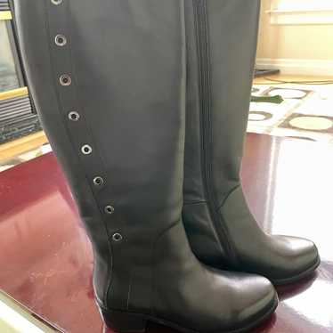 Van Eli Leather Boots