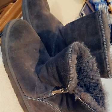 Ugg best sale aviva black