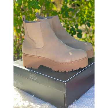 MIA Platform Boots