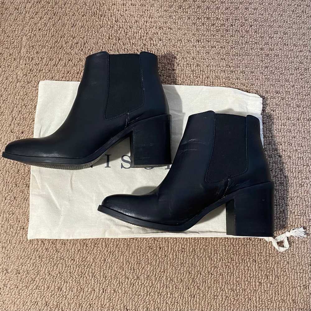 Nisolo Heeled Chelsea Boot in Black | 7 - image 2
