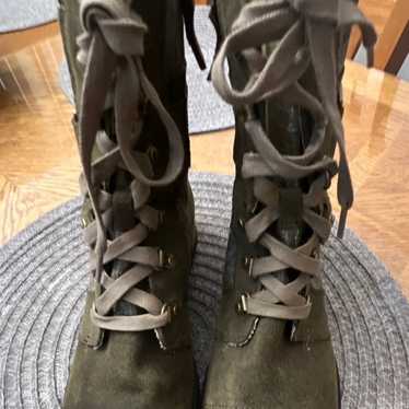 Sorel women’s boots size 7.5 - image 1