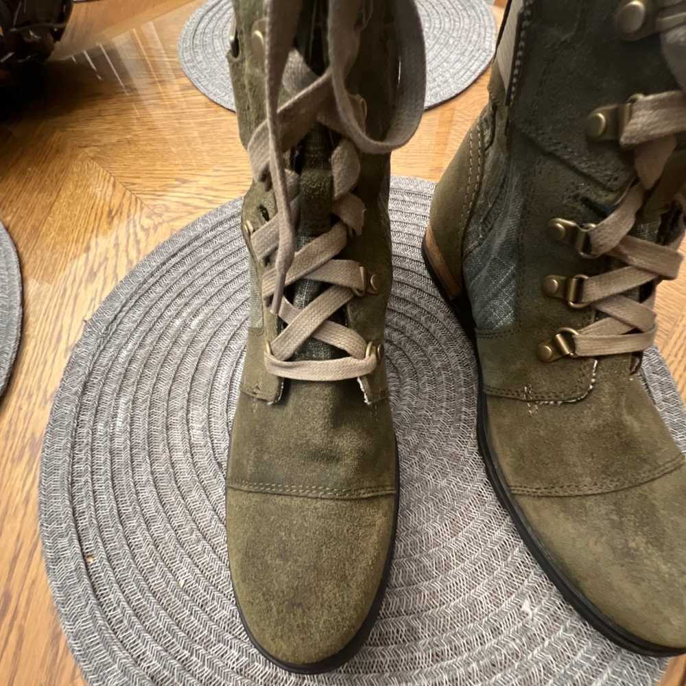 Sorel women’s boots size 7.5 - image 2