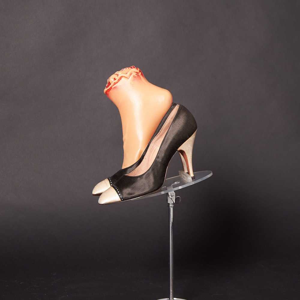 Vintage 1960s Black and White Satin Heels Pumps - image 3