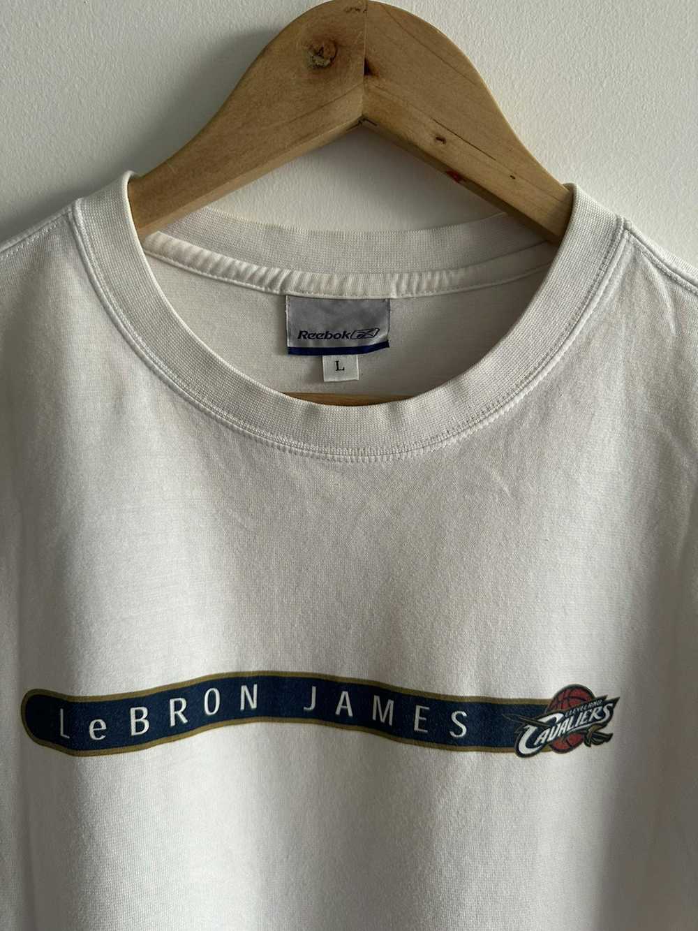 NBA × Rap Tees × Vintage Vintage LeBron James Cle… - image 4