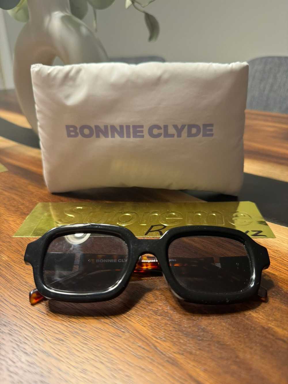 Bonnie Clyde Bonnie Clyde Shy Guy Sunglasses - image 1