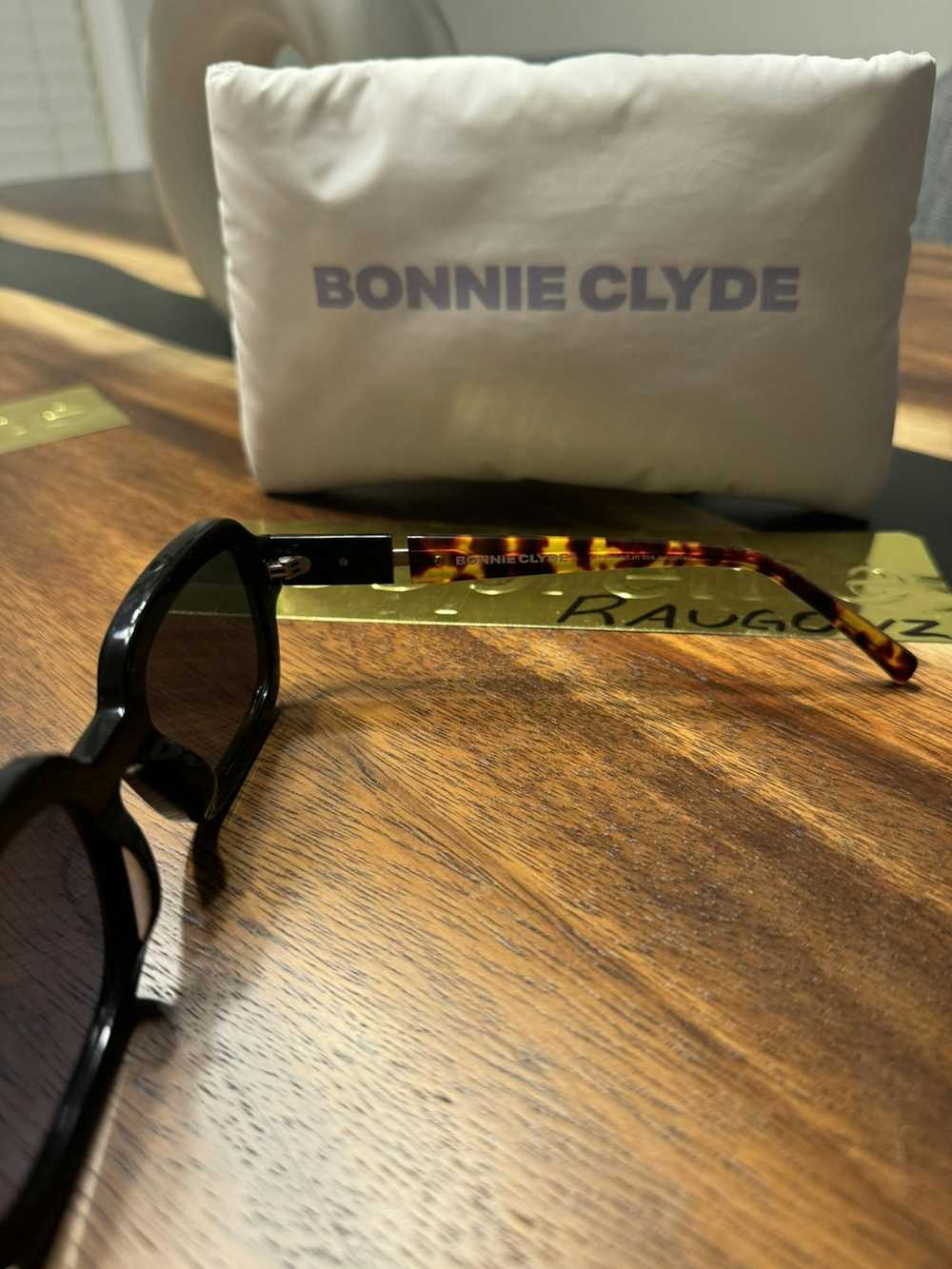 Bonnie Clyde Bonnie Clyde Shy Guy Sunglasses - image 3