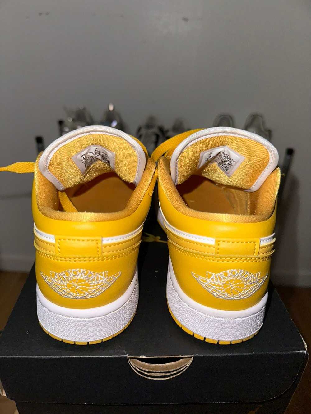 Jordan Brand × Nike Nike Air Jordan 1 Low Pollen - image 2