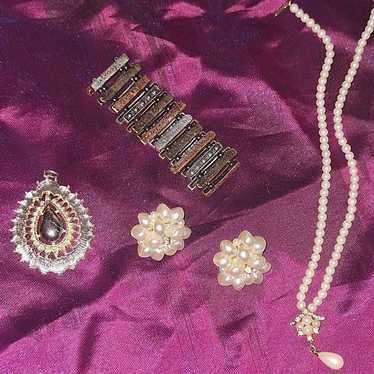 Necklace & Earrings Lot Jewelry vintage Womens - image 1