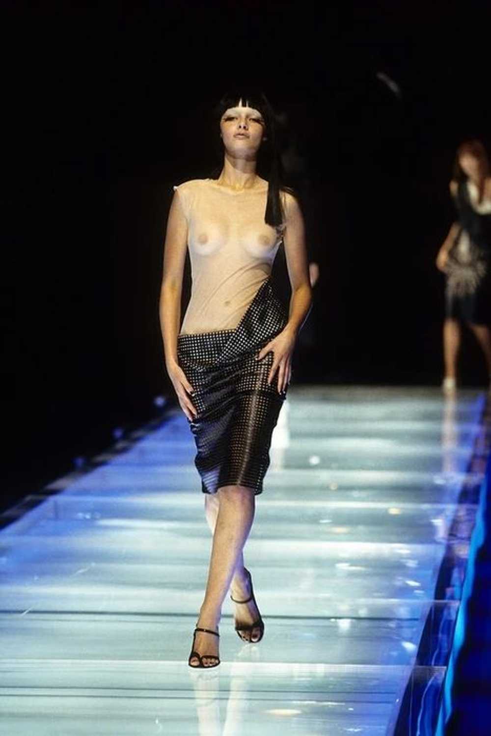 Alexander McQueen SS98 golden shower dress - image 12