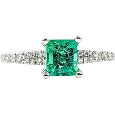 Vibrant Green Colombian Emerald and Diamond Ring i