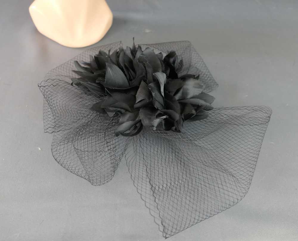 Vintage Black Flower & Net Loops Fascinator Hat 1… - image 11