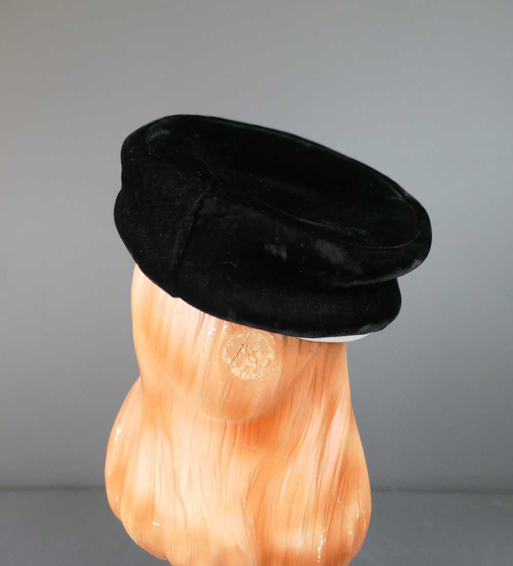 Vintage Black Velvet Hat with White Vinyl Trim & … - image 10