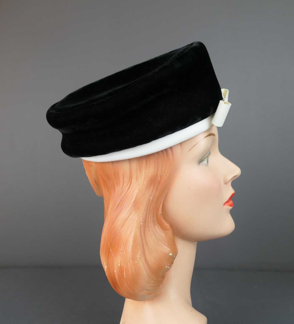 Vintage Black Velvet Hat with White Vinyl Trim & … - image 7