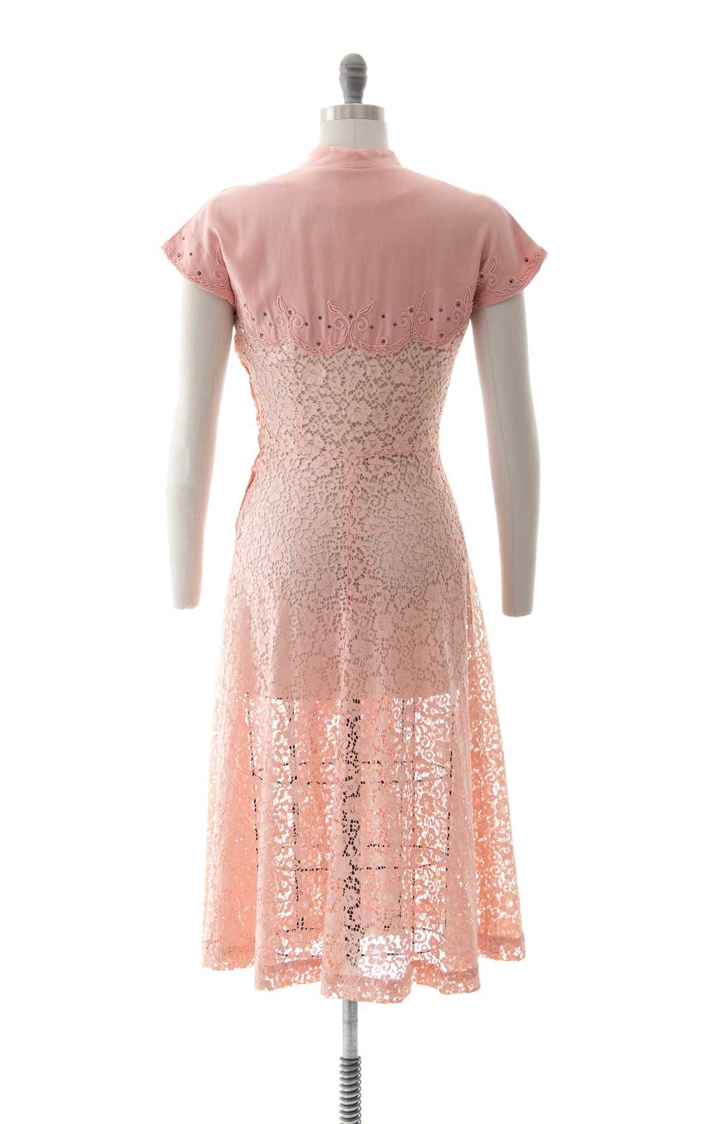 NEW ARRIVAL || 1950s Linen & Lace Dress | small - image 4