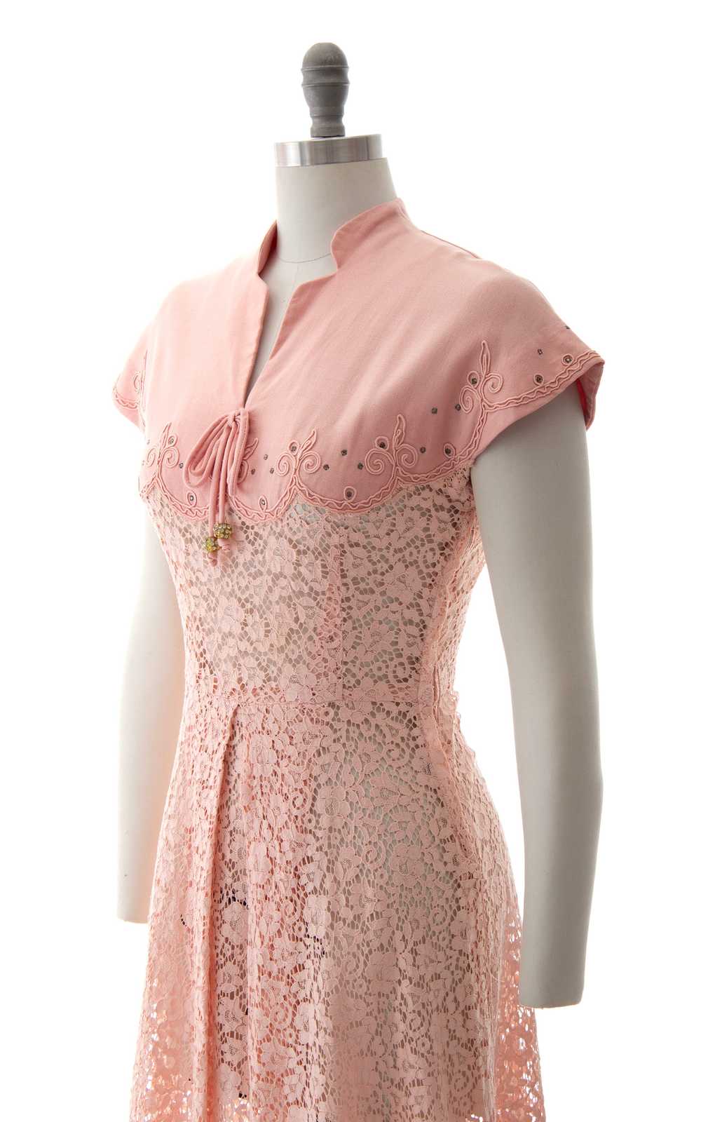 NEW ARRIVAL || 1950s Linen & Lace Dress | small - image 5