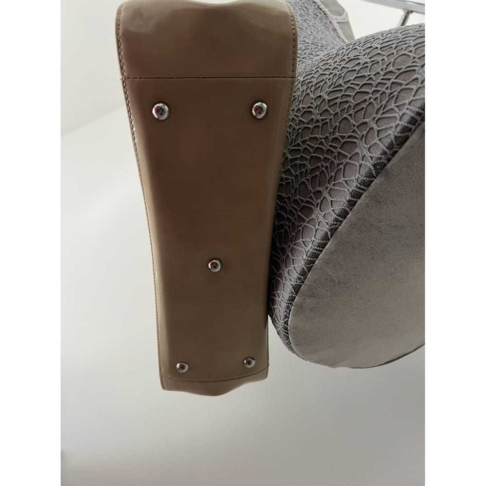 Longchamp Roseau patent leather crossbody bag - image 5