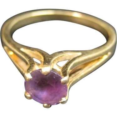 Vintage 14K Yellow Gold Amethyst Solitaire Ring - image 1