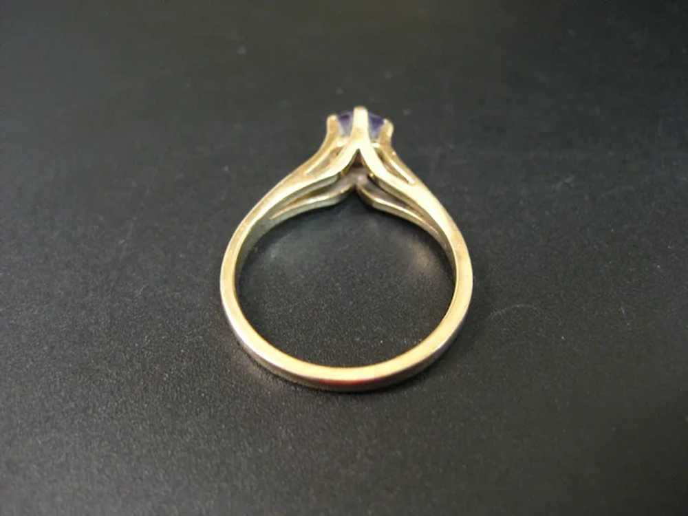 Vintage 14K Yellow Gold Amethyst Solitaire Ring - image 4