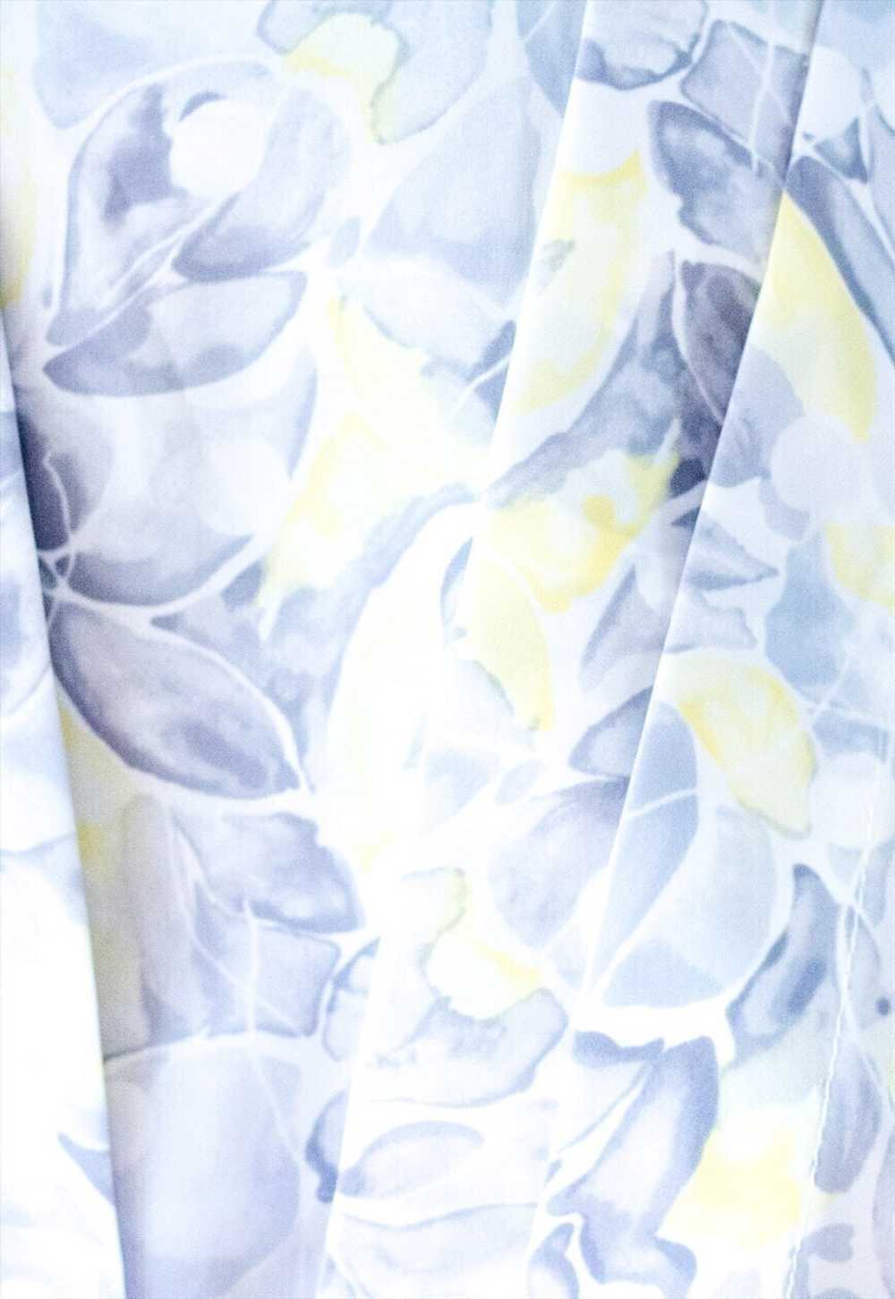 White grey and yellow pastel long sleeve silky  t… - image 5
