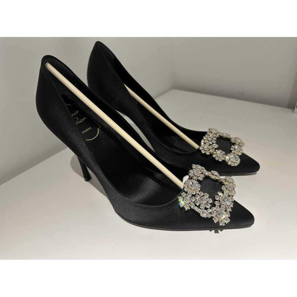 Roger Vivier Flower Strass Buckle cloth heels - image 2