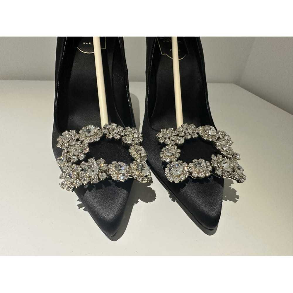 Roger Vivier Flower Strass Buckle cloth heels - image 6