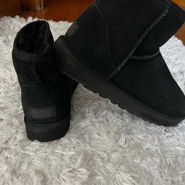 UGG Australia Black Classic mini