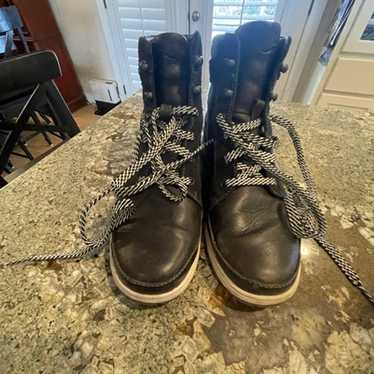 Womens chaco boots Gem