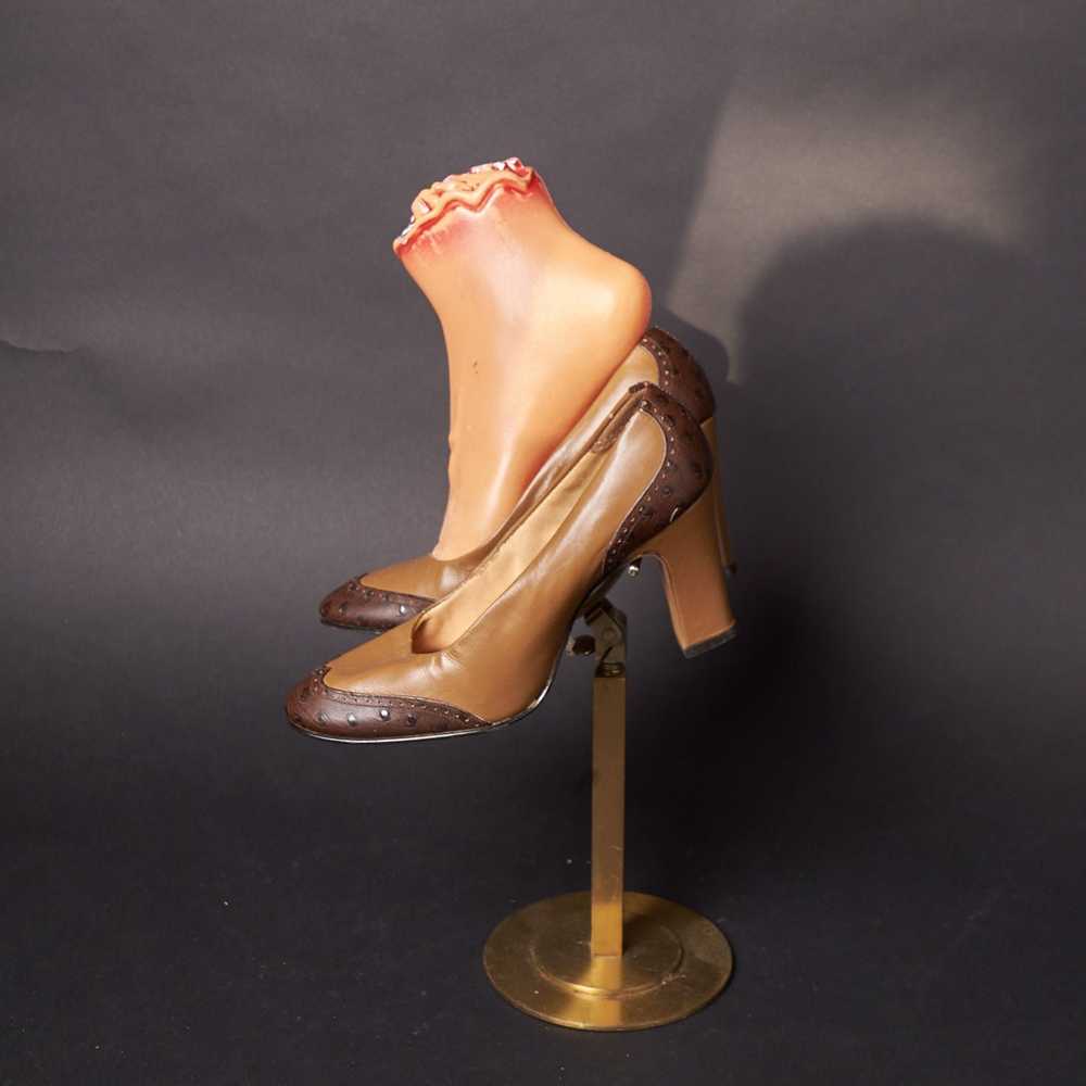 Vintage 1950s Brown Leather Pumps - image 4