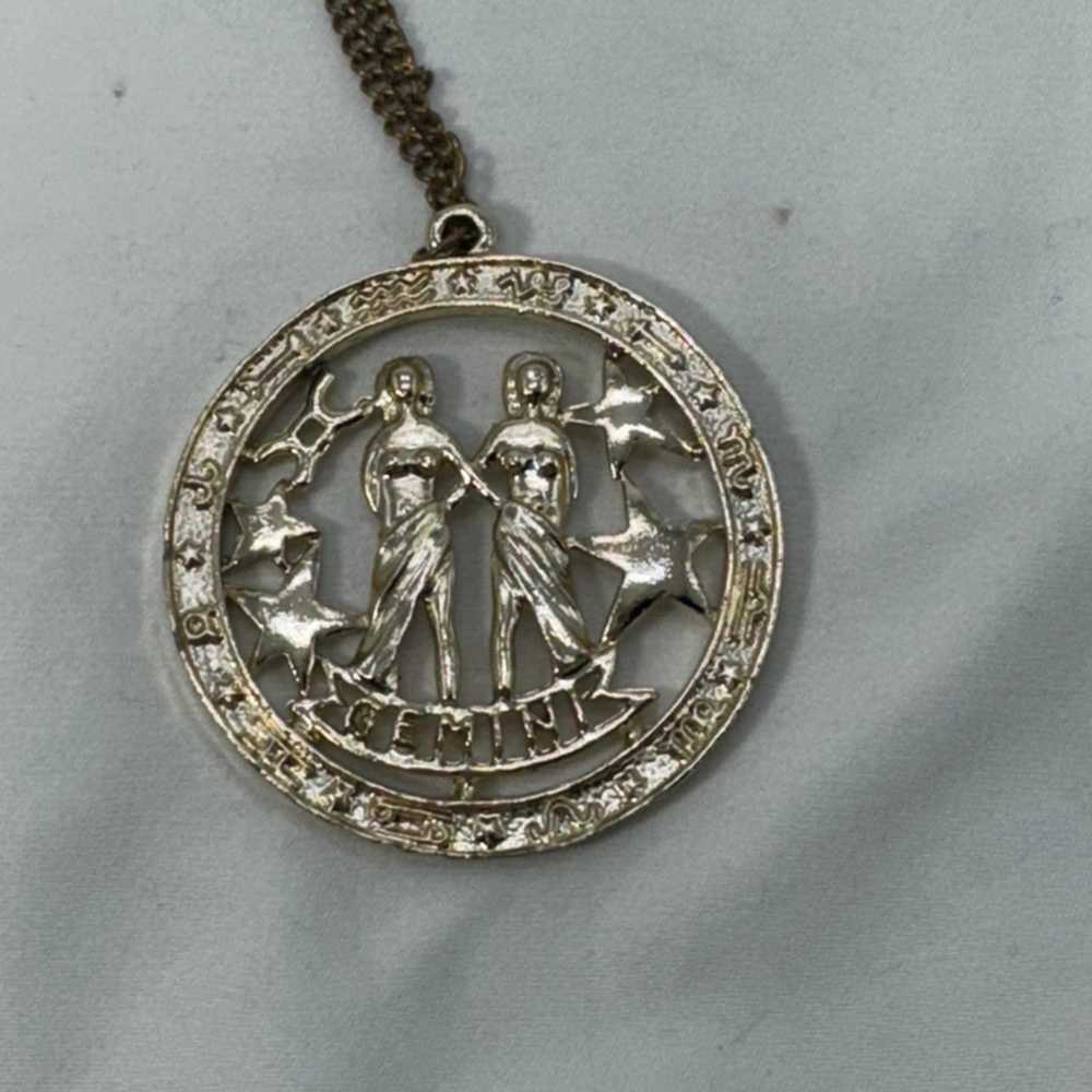 NBDN Nobrandedon VTG Gemini medallion pendant/nec… - image 6